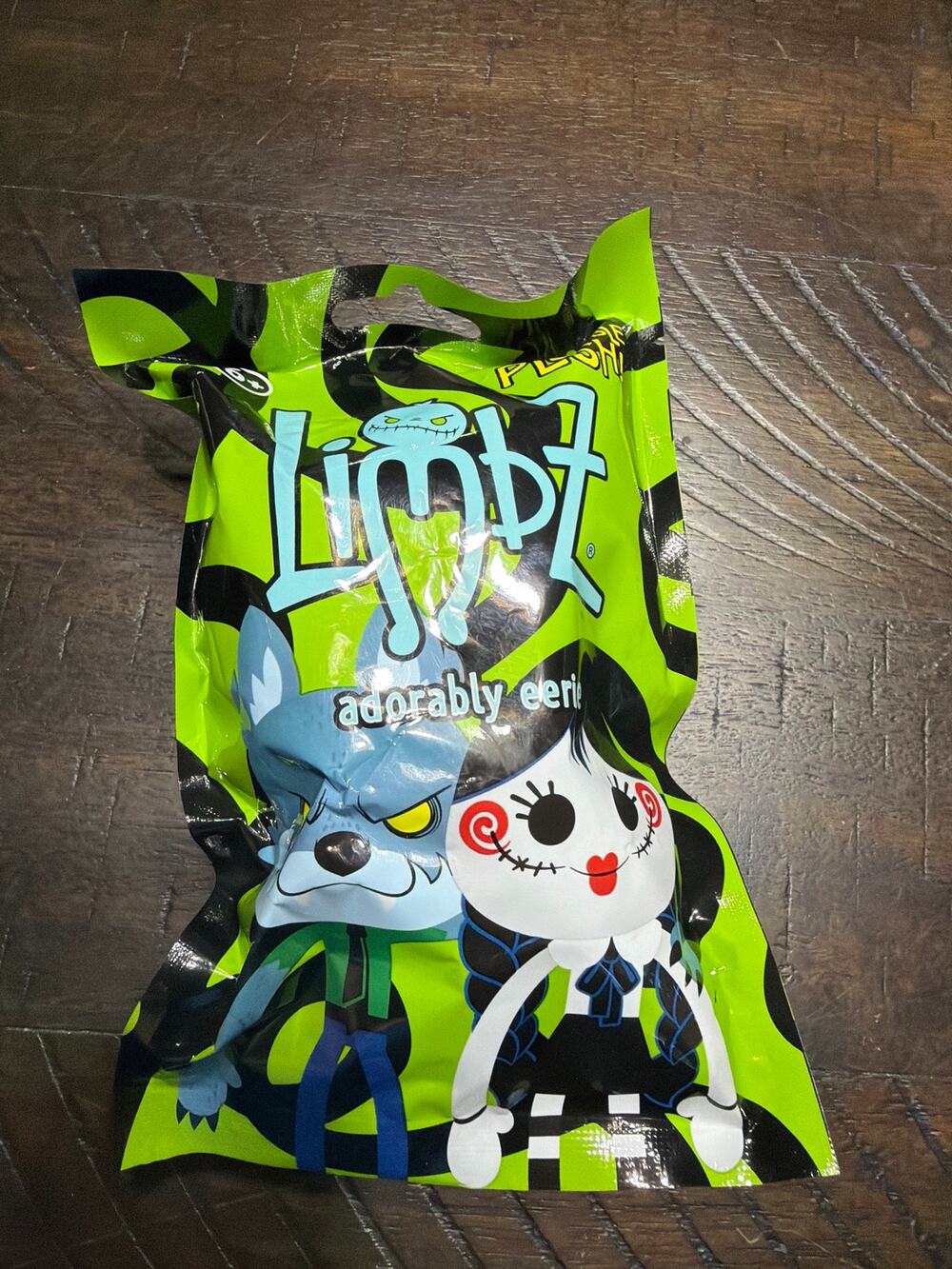 Kreepy Collectibles Limbz Clip-On Plush Blind Bag Adorably Eerie Mystery Figure